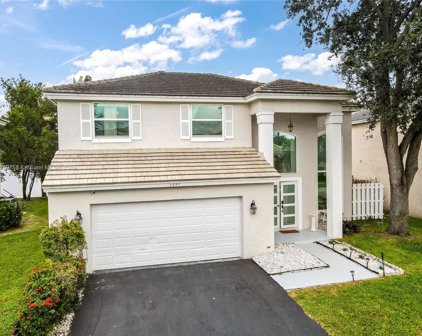 5244 Nw 54th St, Coconut Creek