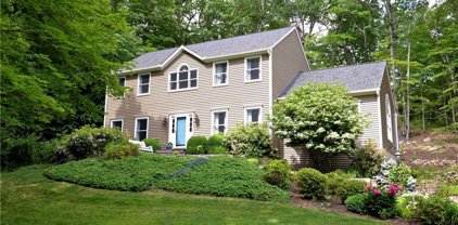 352 Cobbler Lane, Southbury