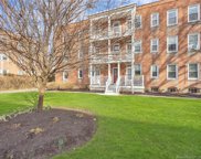 11 Robin Road Unit 11, West Hartford image
