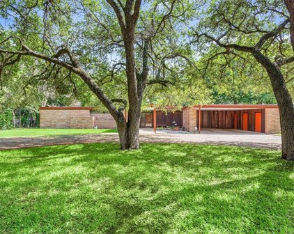 2517 Lake Oaks  Road, Waco