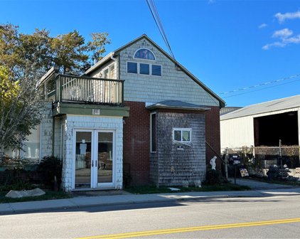 58 Spruce Street, Westerly
