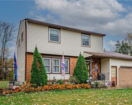 21 Lyrae Drive, Amherst