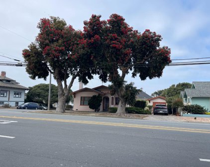 732 Pine AVE, Pacific Grove