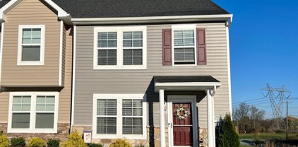 203 Ran Rue Dr, Martinsburg
