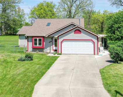 211 White Oaks Court, Russells Point