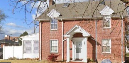 301 E Jackson St, York
