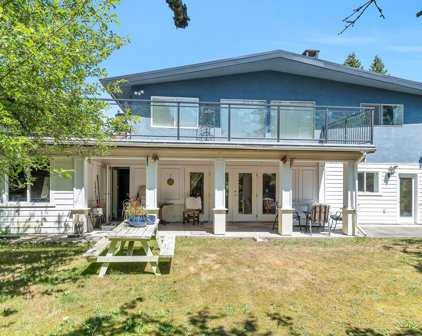 13842 North Bluff Road, White Rock