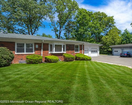 25A Court B Unit 1001, Brick