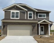 1405 N Hunters Crossing Circle, Huntingburg image