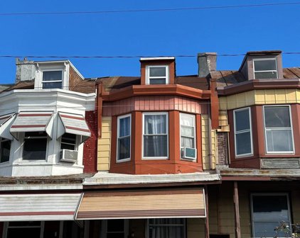 521 Linden St, Reading
