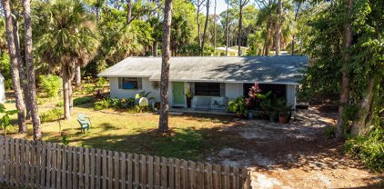 249 Old Englewood Road, Englewood