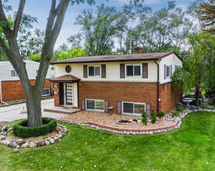 43125 Fortner, Sterling Heights