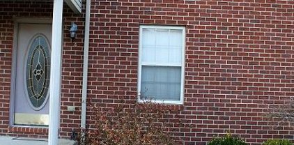 211 Louise Unit 4, Mt Washington