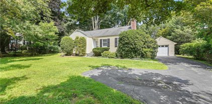 2890 Quinlan Street, Yorktown