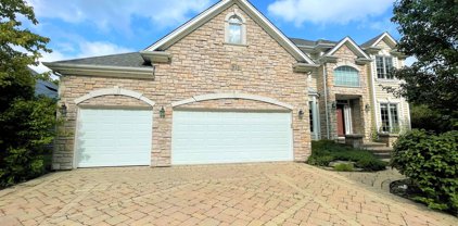 915 Burnham Court, Aurora