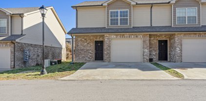 135 Country Ln Unit #204, Clarksville