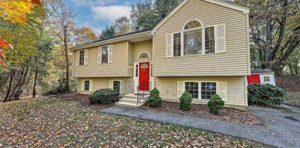 29 Roy Avenue, Attleboro