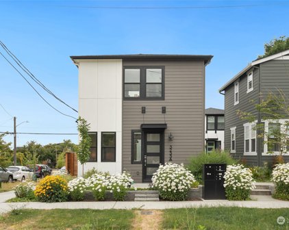 3233 17th Avenue S Unit #A, Seattle