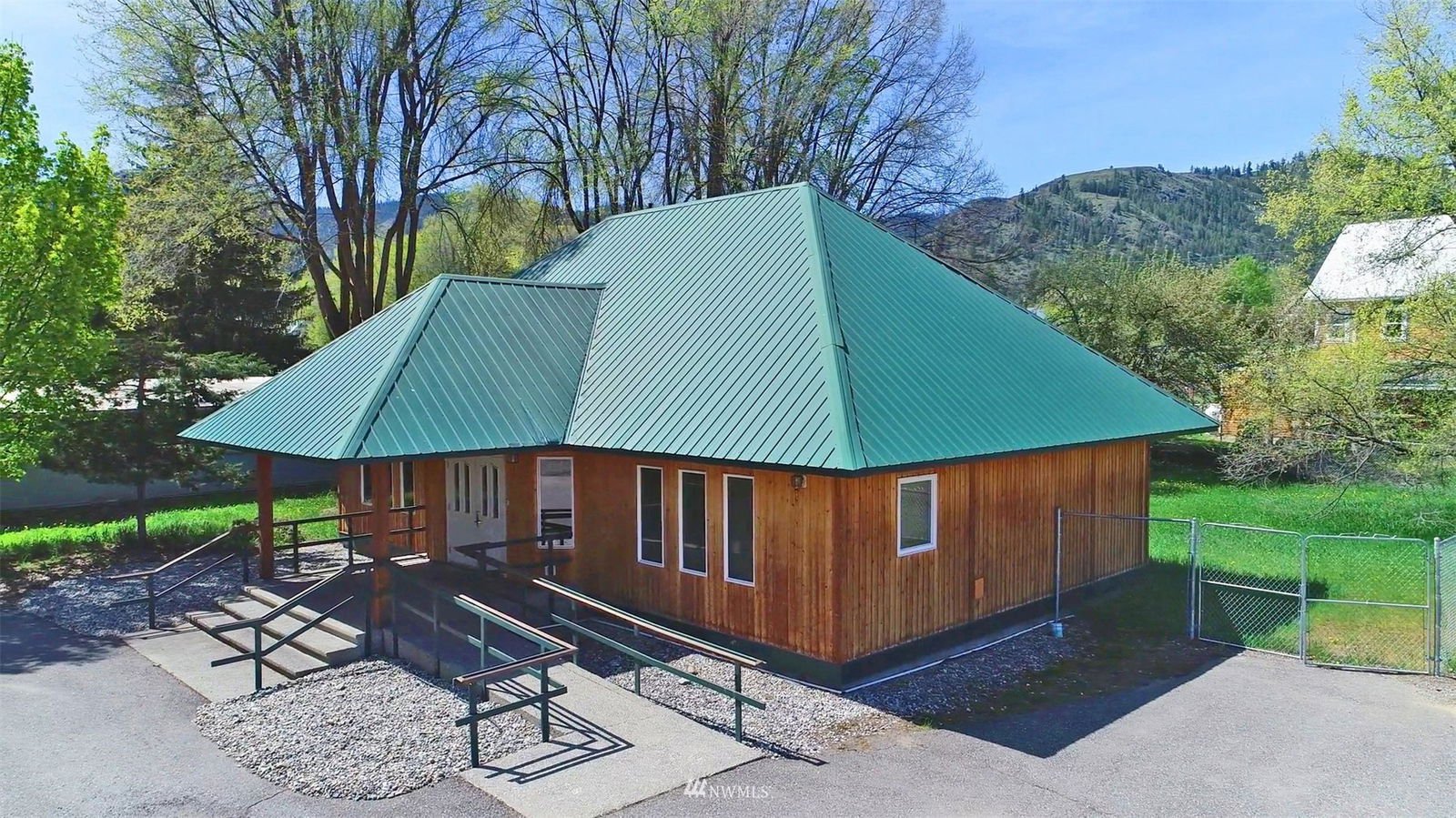 615 Methow Valley Highway N, Twisp MLS 1934964 Skyline Properties