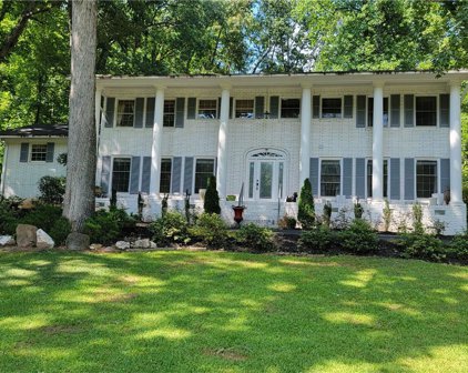 2613 Lakeshore Drive, College Park