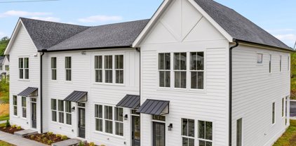 102 Stella Dr, Nashville