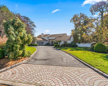 12 Josephine Lane, East Islip
