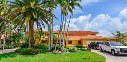 7015 N Augusta Dr, Hialeah
