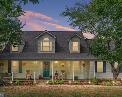 12175 Elvan Rd, Lovettsville