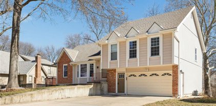 9033 Greenway Lane, Lenexa