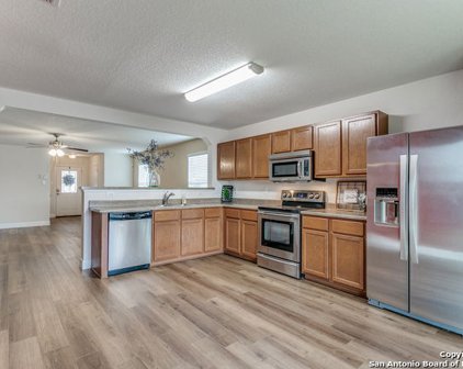 208 Cactus Patch, Schertz