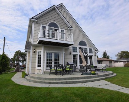 50790 Rose, New Baltimore