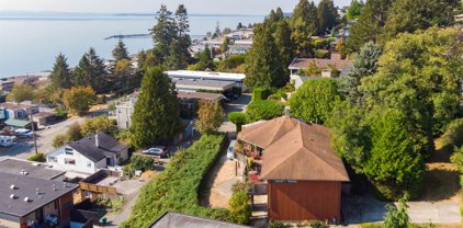 15548 Royal Avenue, White Rock