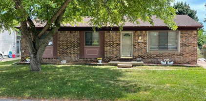 11782 19 MILE, Sterling Heights
