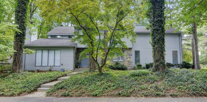 2001 Halyard Ln, Reston
