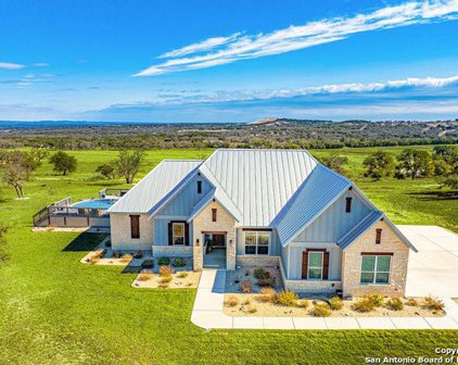2114 Axis Cir, Fredericksburg
