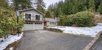 2346 Riverbank Place, North Vancouver