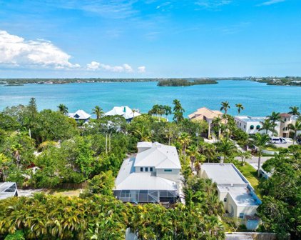 4193 Roberts Point Circle, Siesta Key
