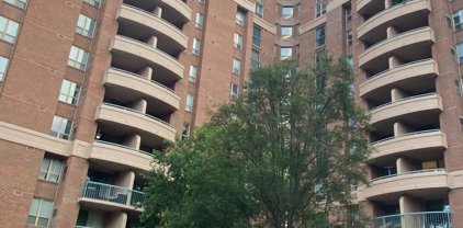 4808 Moorland Ln Unit #1002, Bethesda