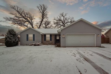 1348 Shade Tree Lane, Janesville