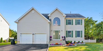 4 Alexandria Court, Eatontown