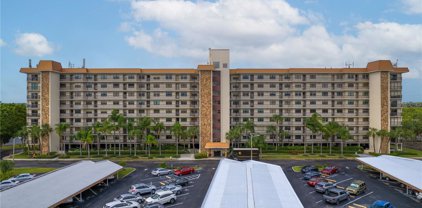 5400 Park Street N Unit 403, St Petersburg