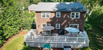 8 Antrim Road, Framingham