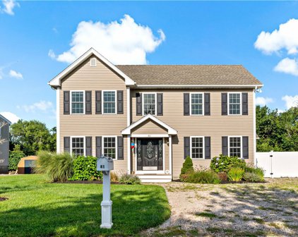 41 Orlando Drive, Narragansett