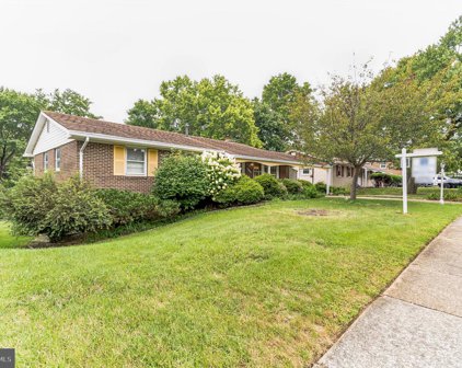6204 Armor Dr, Clinton