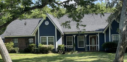 208 Coleman Drive, Angleton