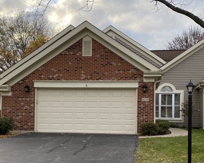 2173 N Lake Shore Circle, Arlington Heights