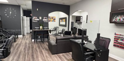 Hair Salon & Nails On Us-1, Pinecrest