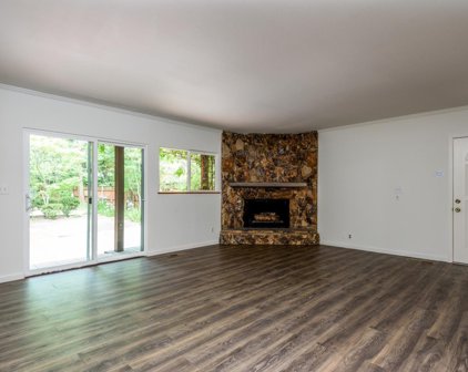 358 El Camino Real, Atherton