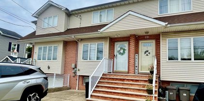 33 Poplar Avenue, Staten Island