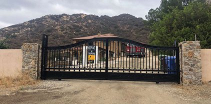 0  Stunt, Calabasas